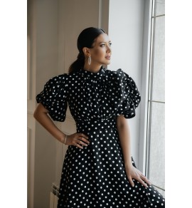 Платье LAIZA черное в горошек вискоза с открытой спиной и воздушными рукавами